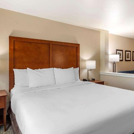 Comfort Inn & Suites Charlottesville Exteriér fotografie