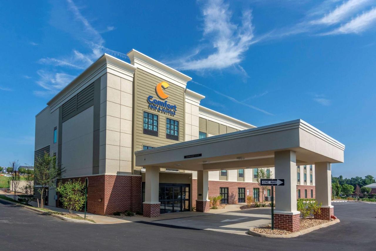 Comfort Inn & Suites Charlottesville Exteriér fotografie